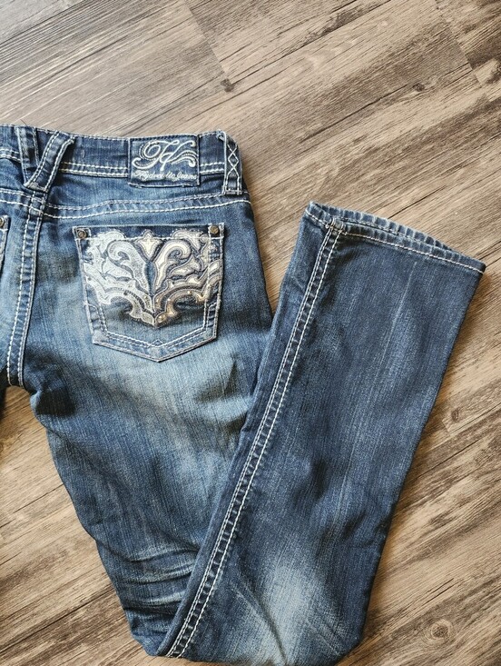 Hydraulic Denim - Hydraulic Gramercy Embroidered Pocket Medium Dark Blue Denim Bootcut Jeans